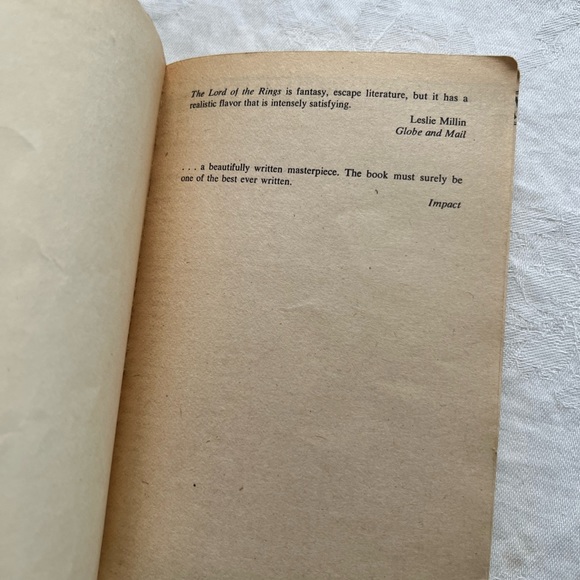 Vintage Tolkien Book - Picture 8 of 8